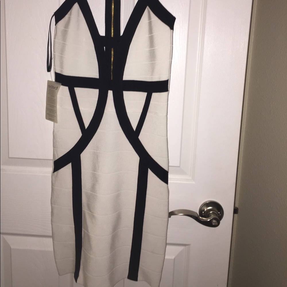 GORGEOUS BEBE DRESS 💗 - Picture 4 of 5